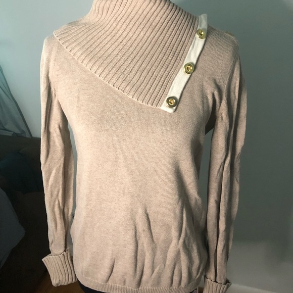 Banana Republic Sweaters - Banana Republic sweater size medium